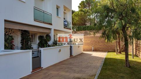 Foto 2 de Casa adosada en venda a Avinguda Avinguda Sa Boadella, Santa Clotilde, Girona