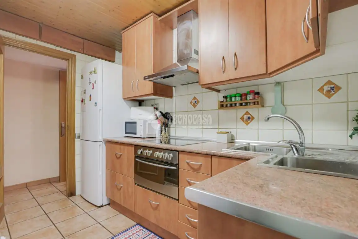 Kitchen of Flat for sale in Rubí