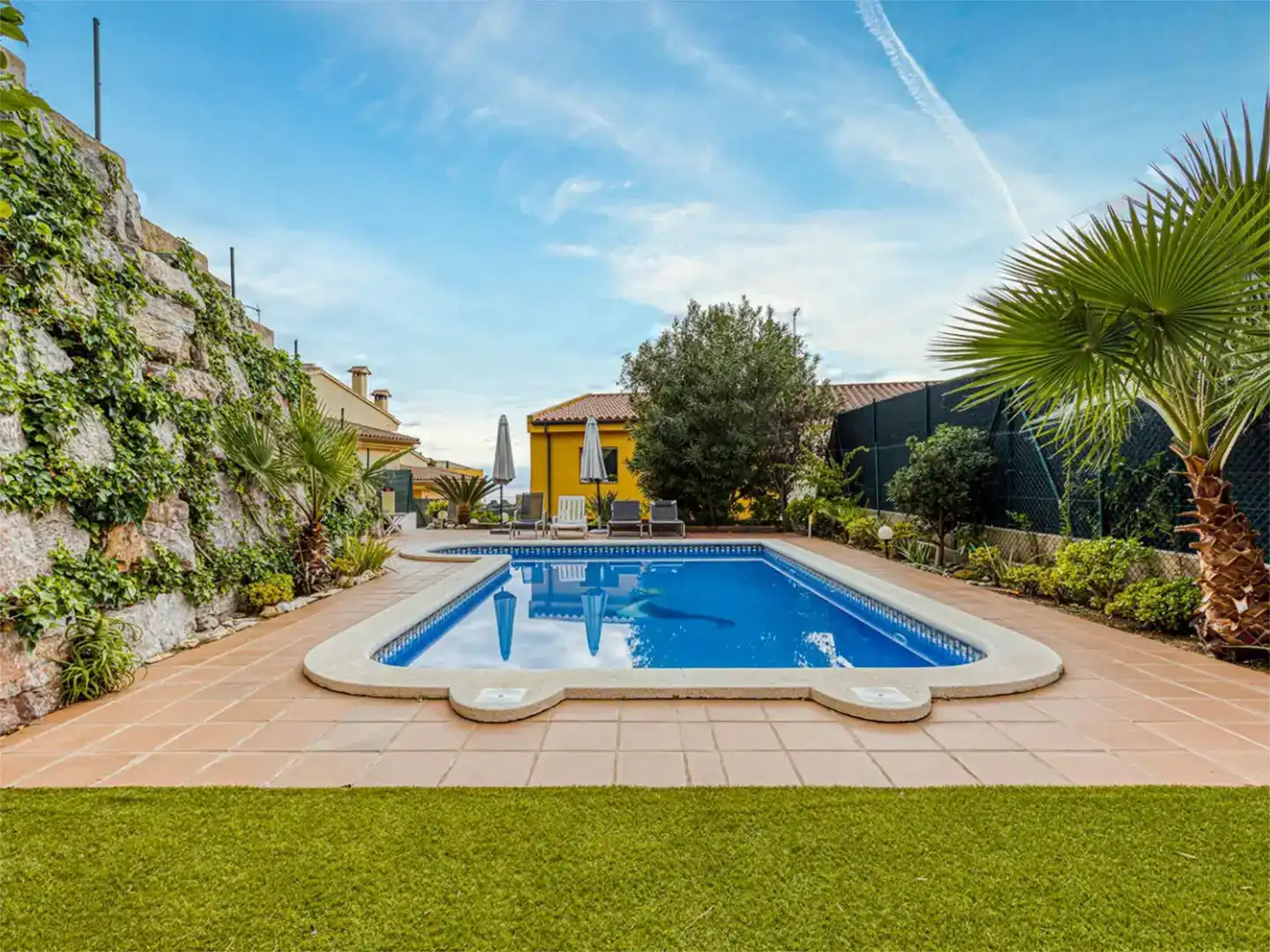 Swimming pool of Flat for sale in Lloret de Mar  with Air Conditioner, Swimming Pool and Balcony