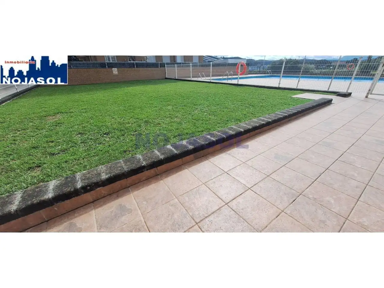 Piscina de Pis de lloguer en Noja amb Calefacció, Jardí privat i Terrassa