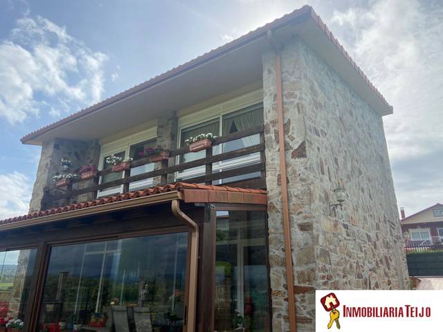 Casa-chalet en Venta en Valdoviño