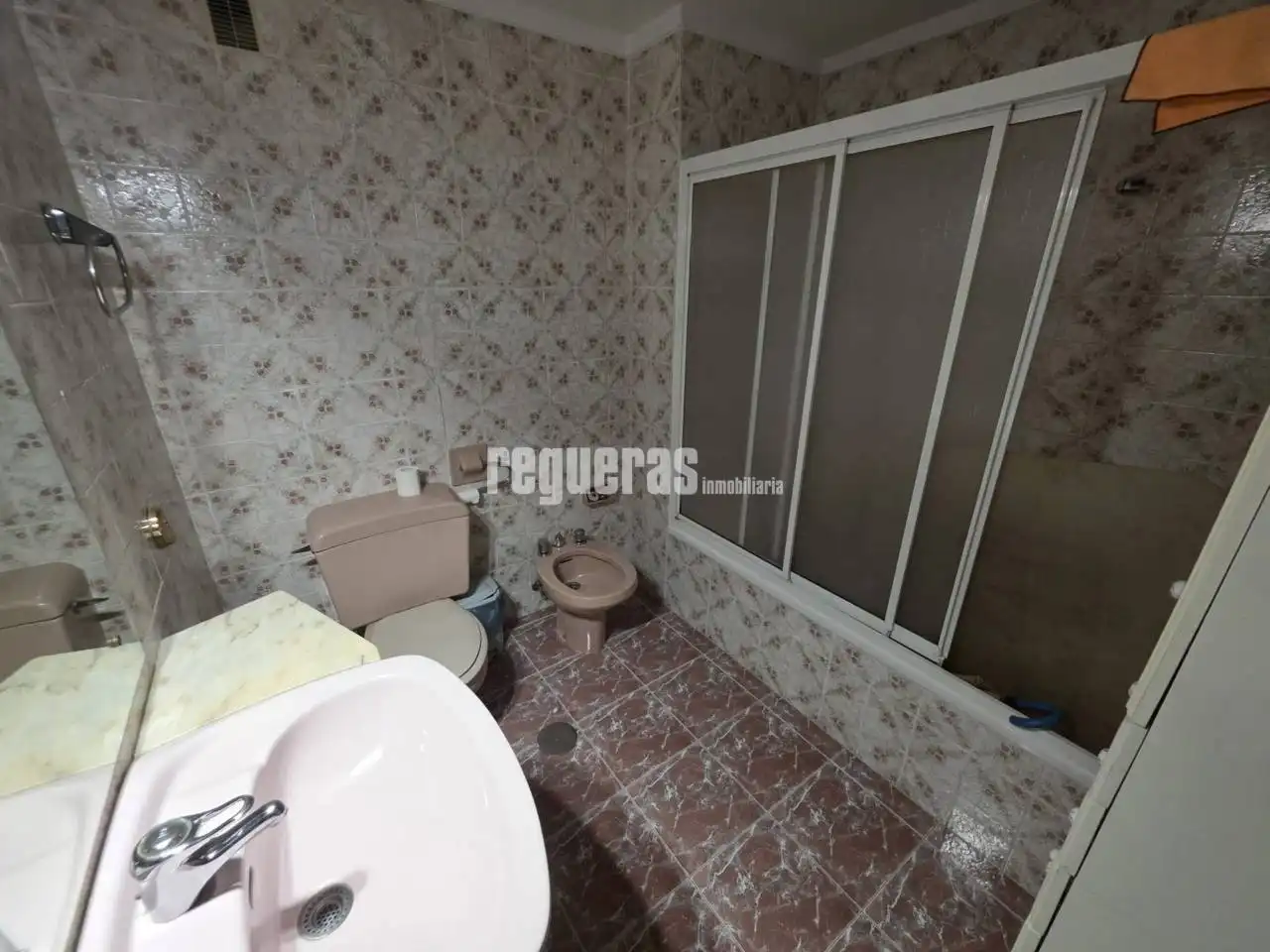 Dormitori de Pis en venda en Avilés amb Calefacció, Parquet i Terrassa