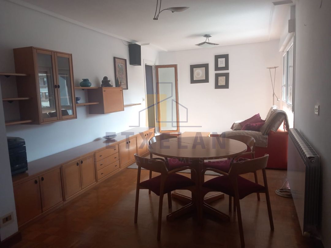 Living room of Flat to rent in Durango  with Heating and Balcony