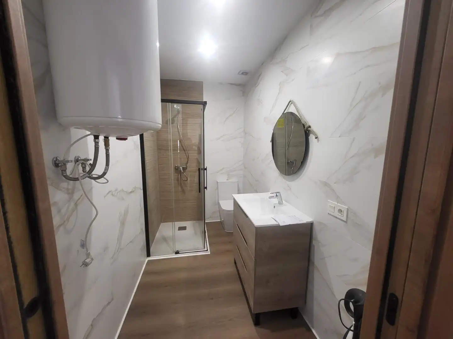 Bathroom of Apartments for sale in Badajoz