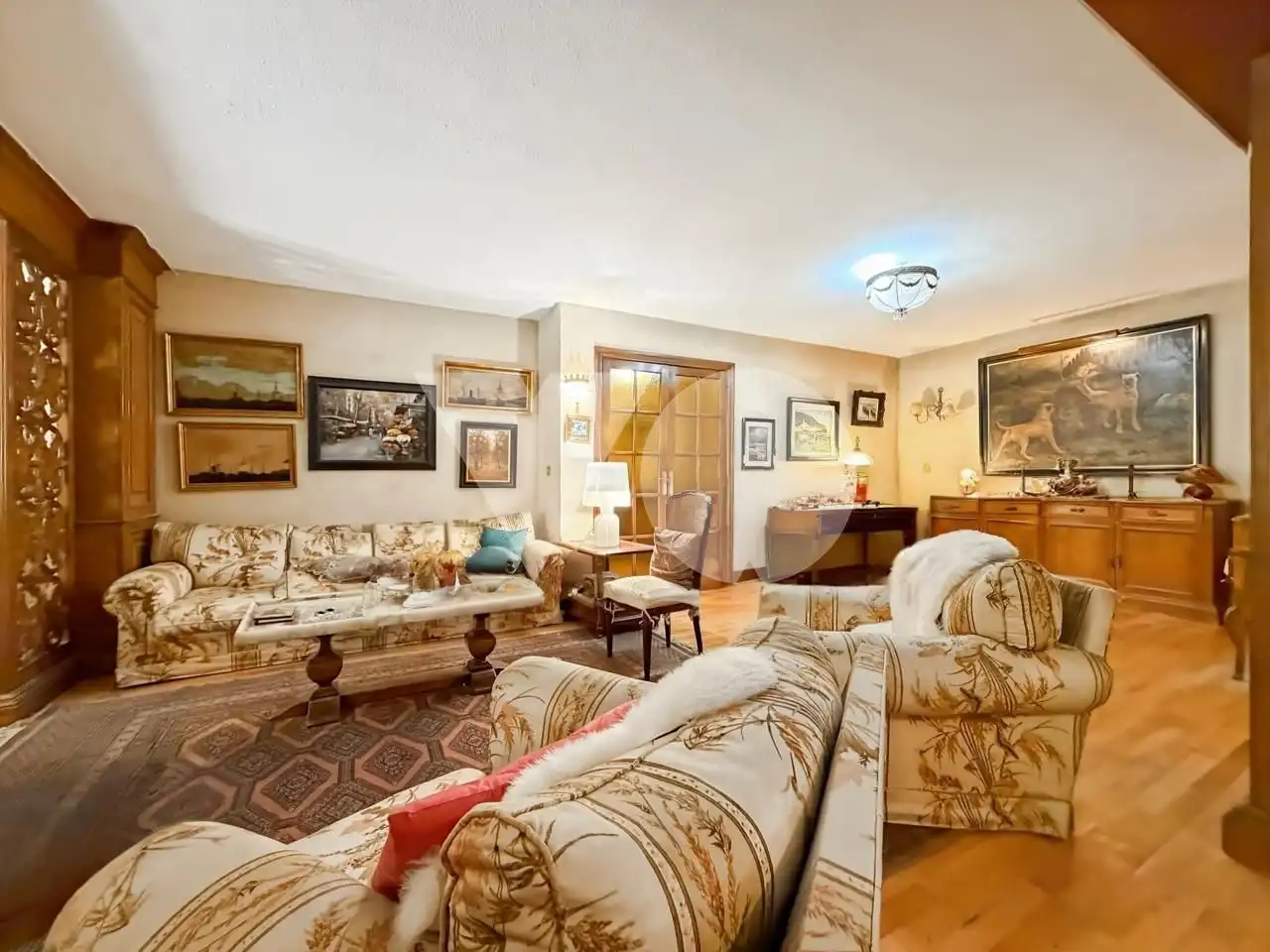 Sala d'estar de Casa o xalet en venda en Madrid amb Calefacció, Jardí privat i Parquet