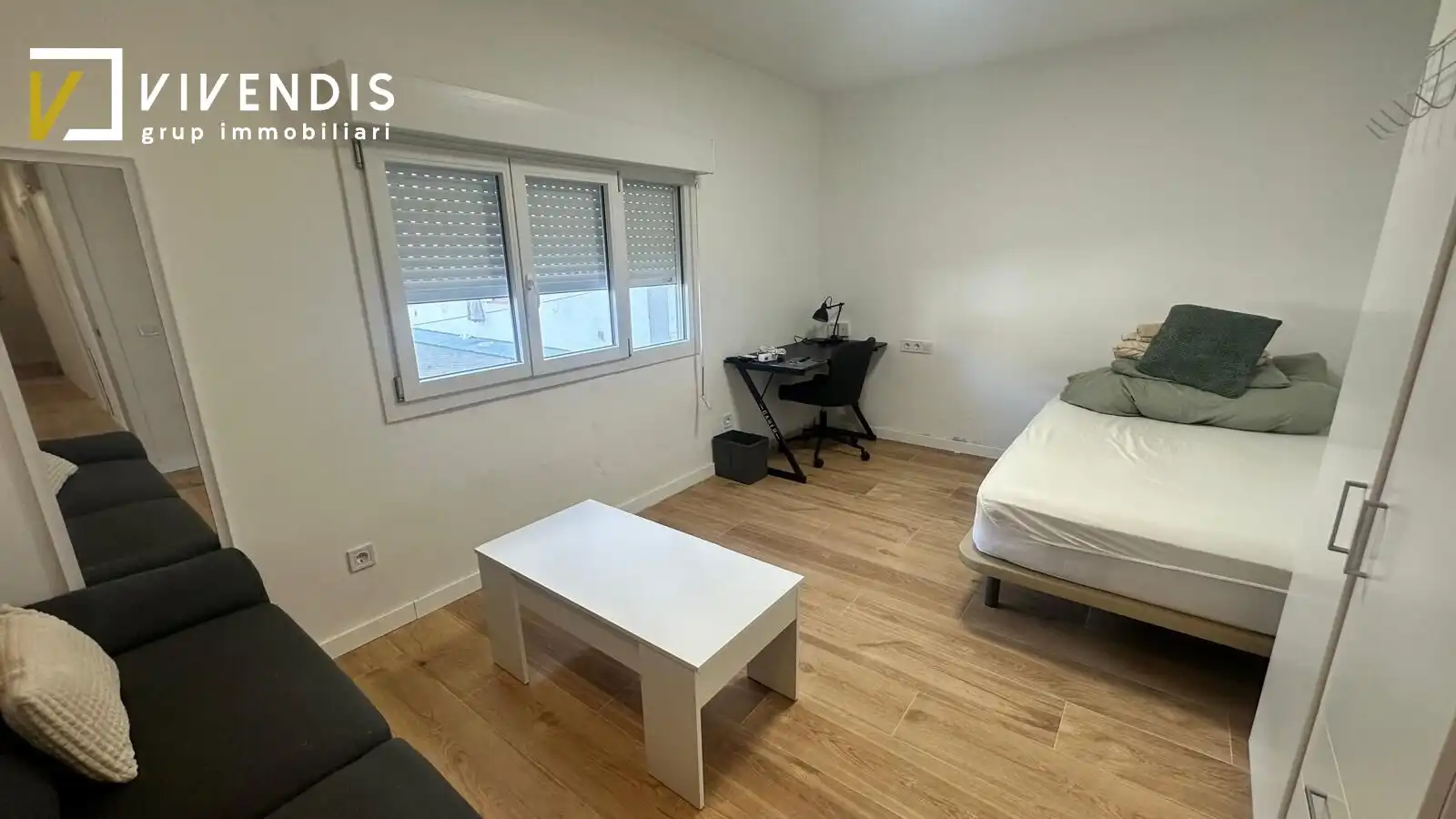 Schlafzimmer von Wohnung zum Verkauf in Lleida mit Möbliert