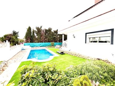 Chalet con balcón en venta en Marbella Centro