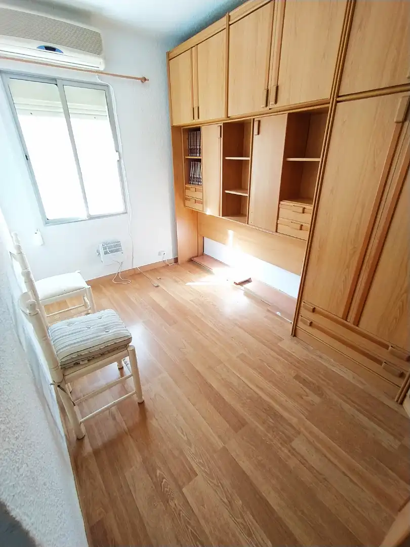 Schlafzimmer von Wohnung zum Verkauf in Zaragoza mit Klimaanlage, Heizung und Möbliert