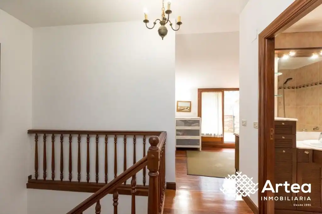 Piso en venta en Gernika-Lumo con Calefacción, Terraza y Trastero