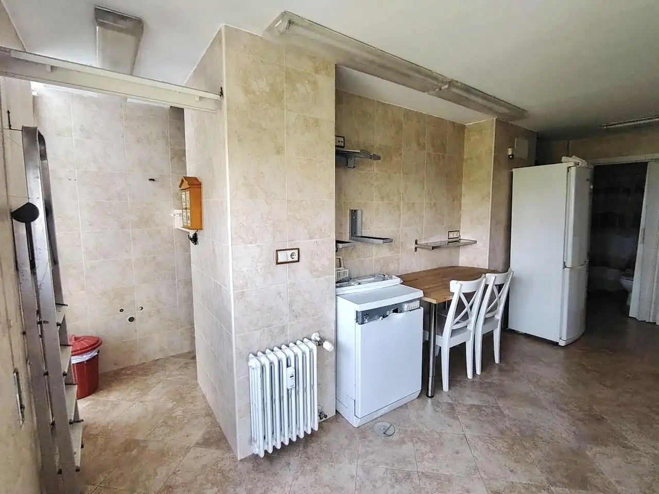 Kitchen of Flat for sale in Madrid  with Air Conditioner, Heating and Parquet flooring