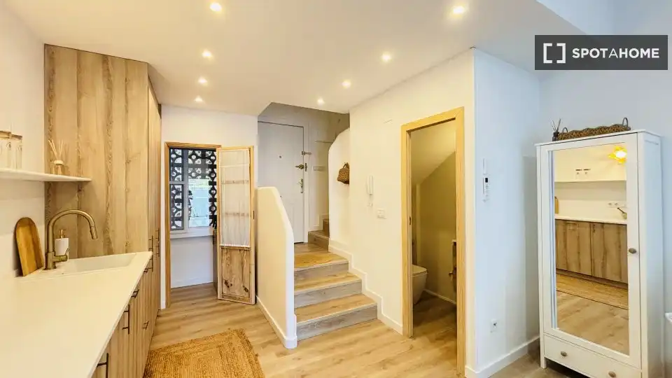 Apartamento para compartir en Benidorm con Aire acondicionado, Terraza y Amueblado