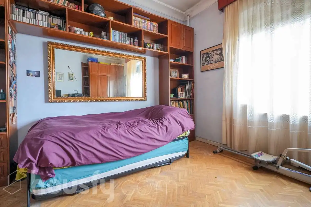 Dormitori de Pis en venda en Madrid amb Calefacció, Parquet i Terrassa