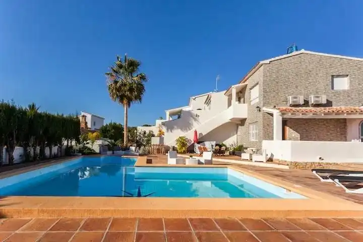 Villa avec piscine à vendre à CARRIO PARK