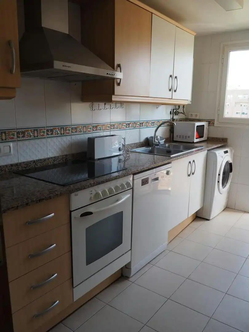 Cocina de Piso para compartir en Valencia con Aire acondicionado, Calefacción y Lavadora