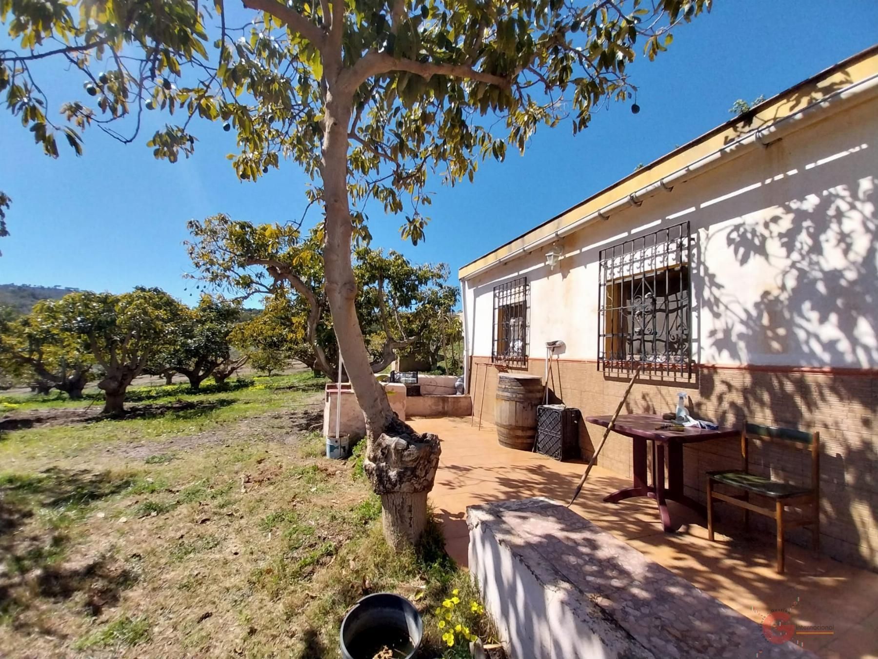 Country house for sale in Lobres