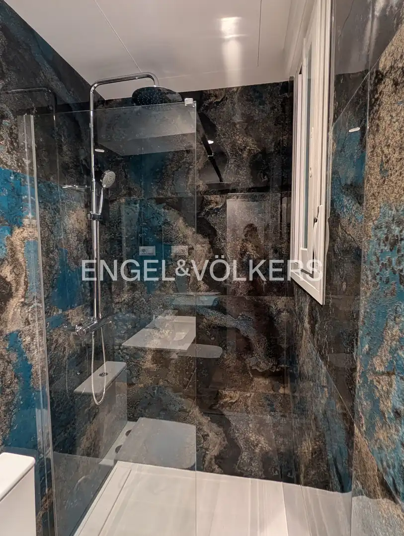 Baño de Piso en venta en Madrid con Aire acondicionado, Calefacción y Amueblado