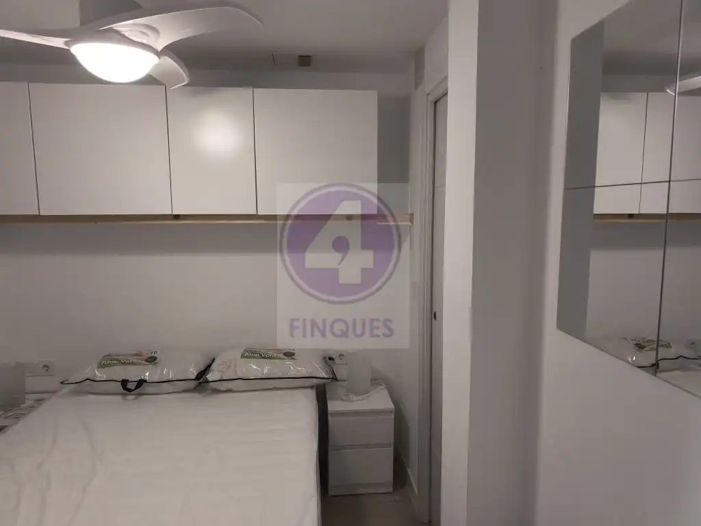 Habitación de Apartamento en venta en Castell d'Aro, Platja d'Aro i s'Agaró con Aire acondicionado y Piscina