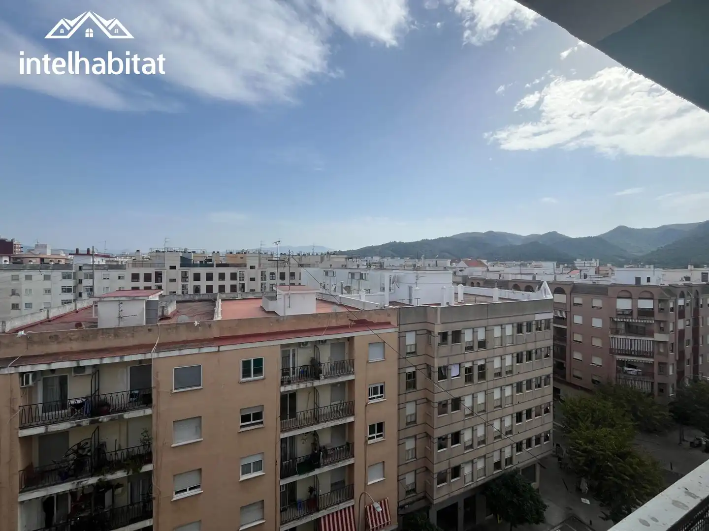 Vista exterior de Piso en venta en Gandia con Terraza, Amueblado y Balcón