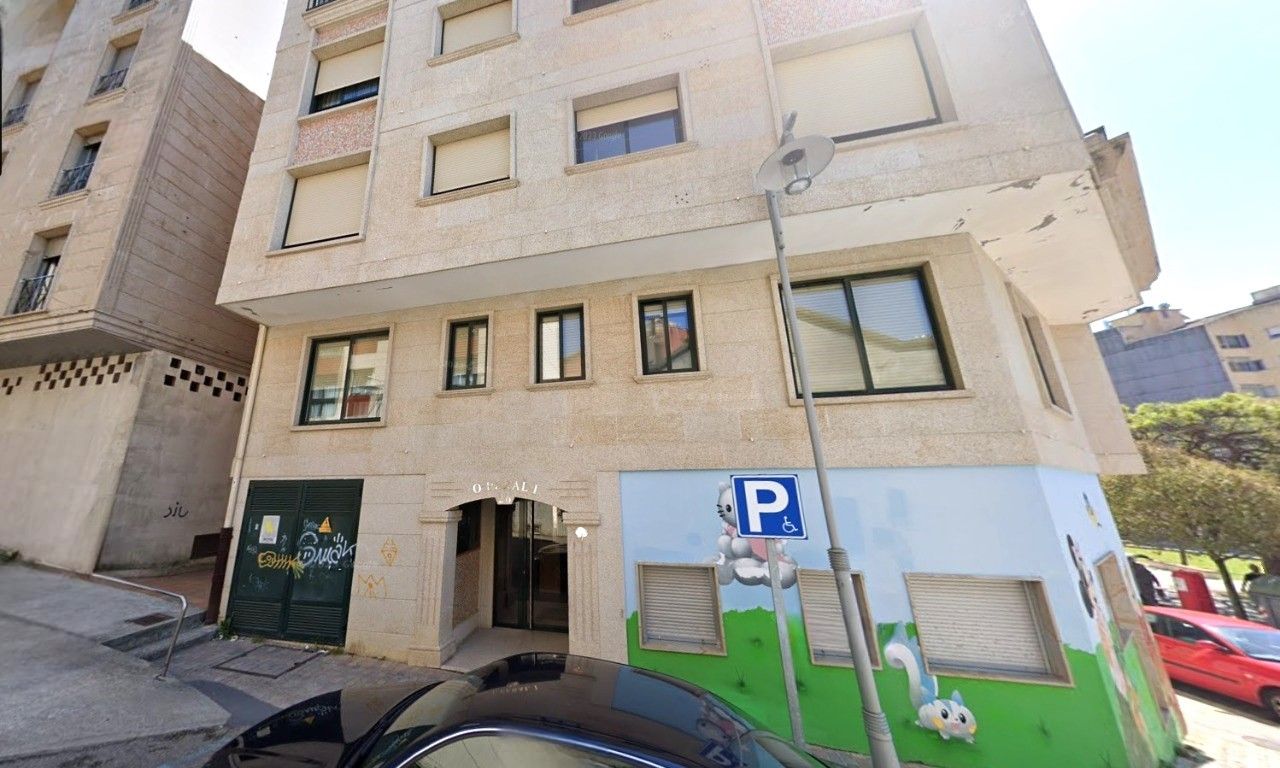 Pis en venda a Antonio Nores , Coiro