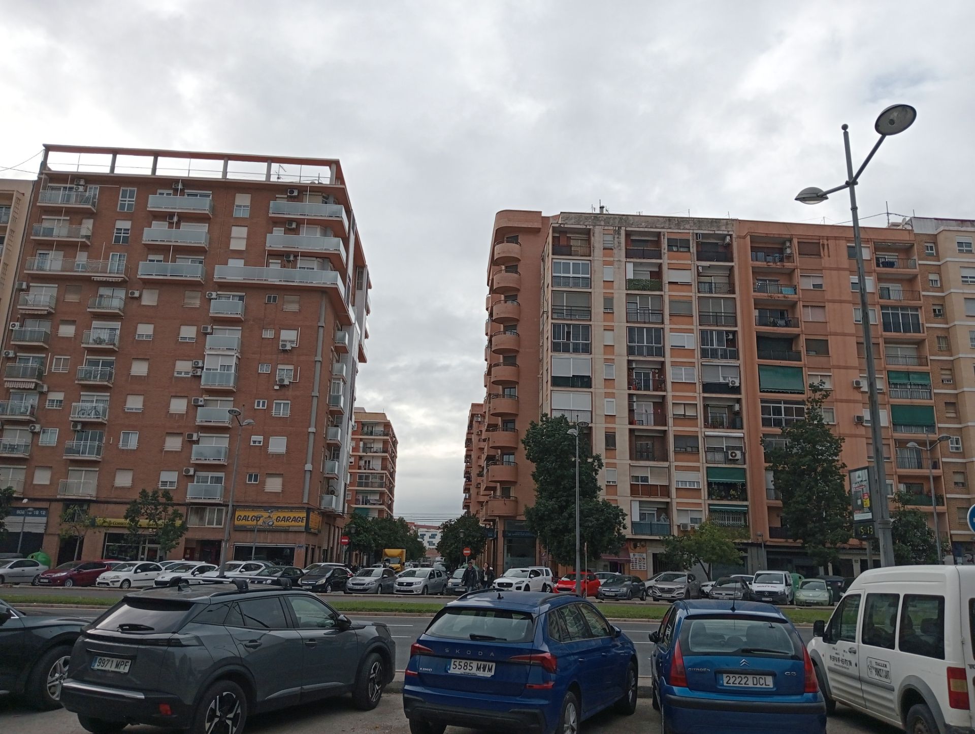 Exterior view of Flat for sale in  Valencia Capital  with Air Conditioner, Furnished and Oven