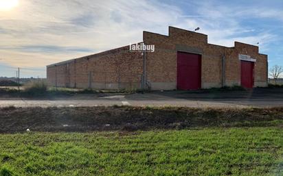 Vista exterior de Nau industrial en venda en Tàrrega