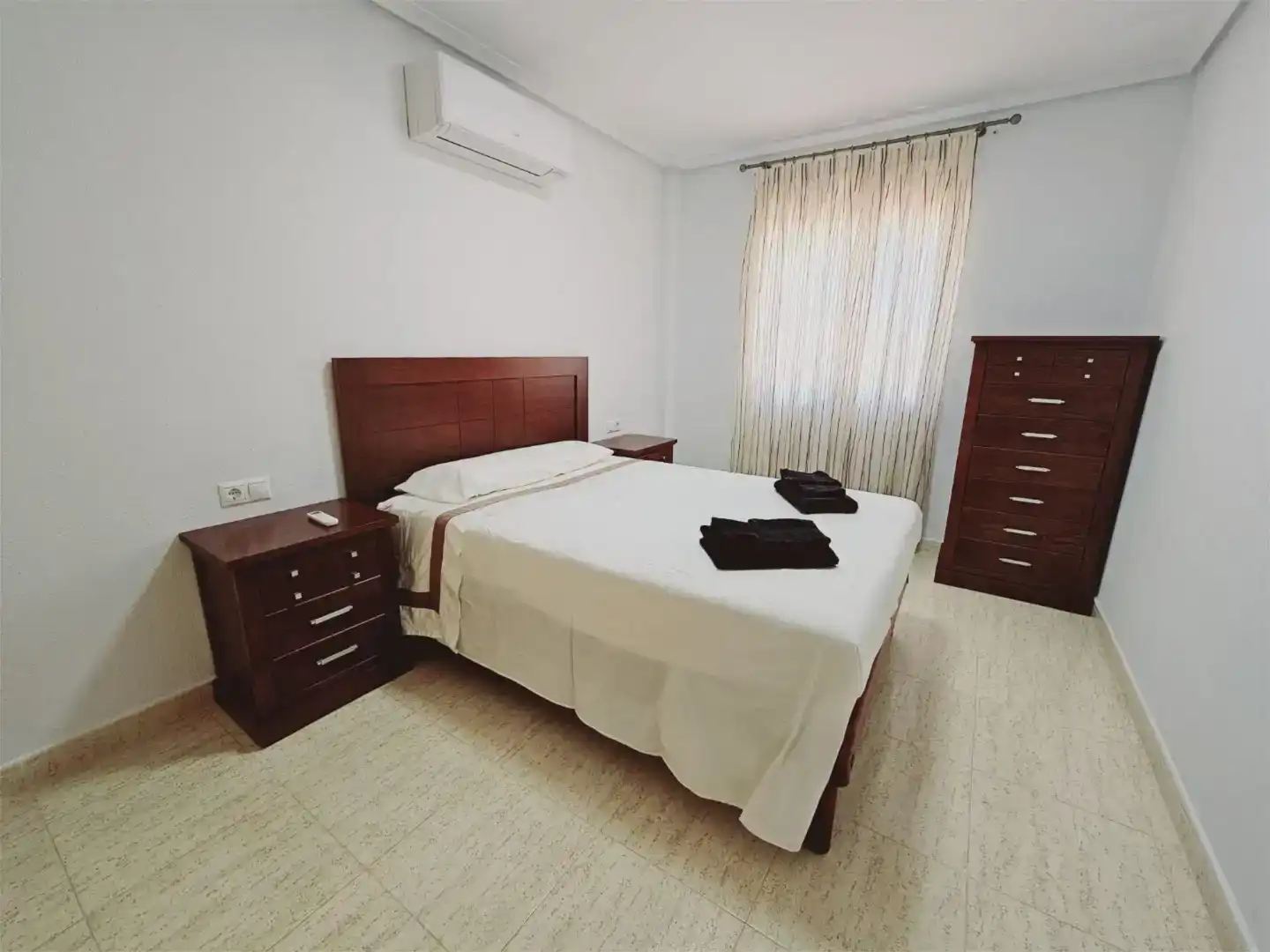 Schlafzimmer von Wohnung zum Verkauf in Daya Vieja mit Klimaanlage, Schwimmbad und Balkon