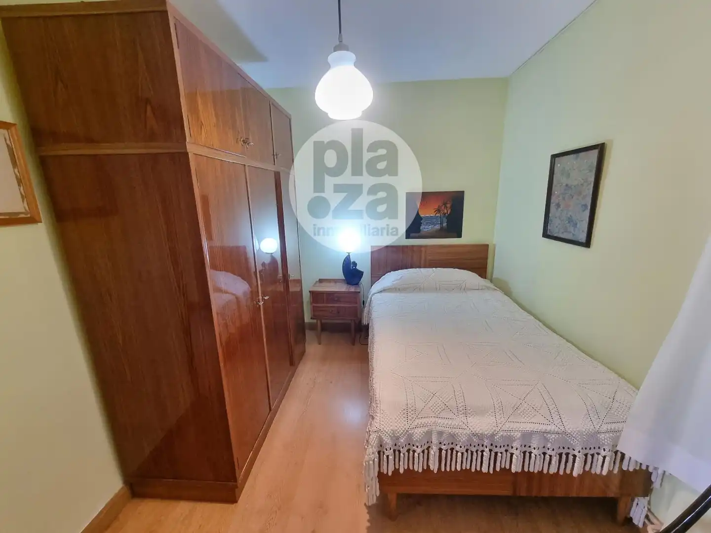 Dormitori de Pis en venda en Burgos amb Calefacció, Terrassa i Moblat