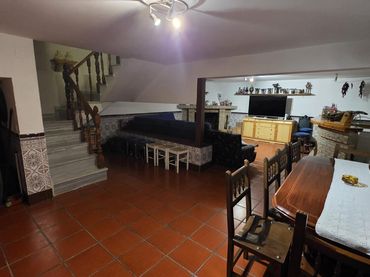Casa a schiera con balcone in vendita a Calle BEGOÑA