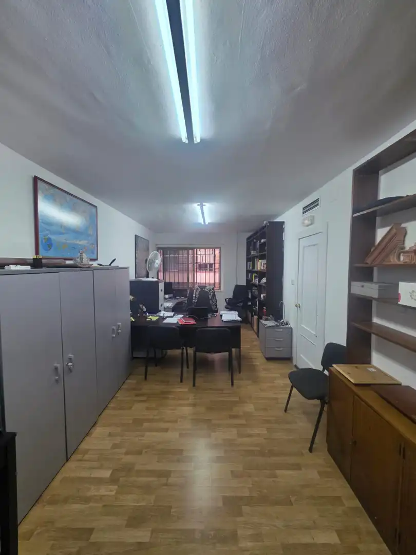 Oficina amb ascensor en venda a Centro