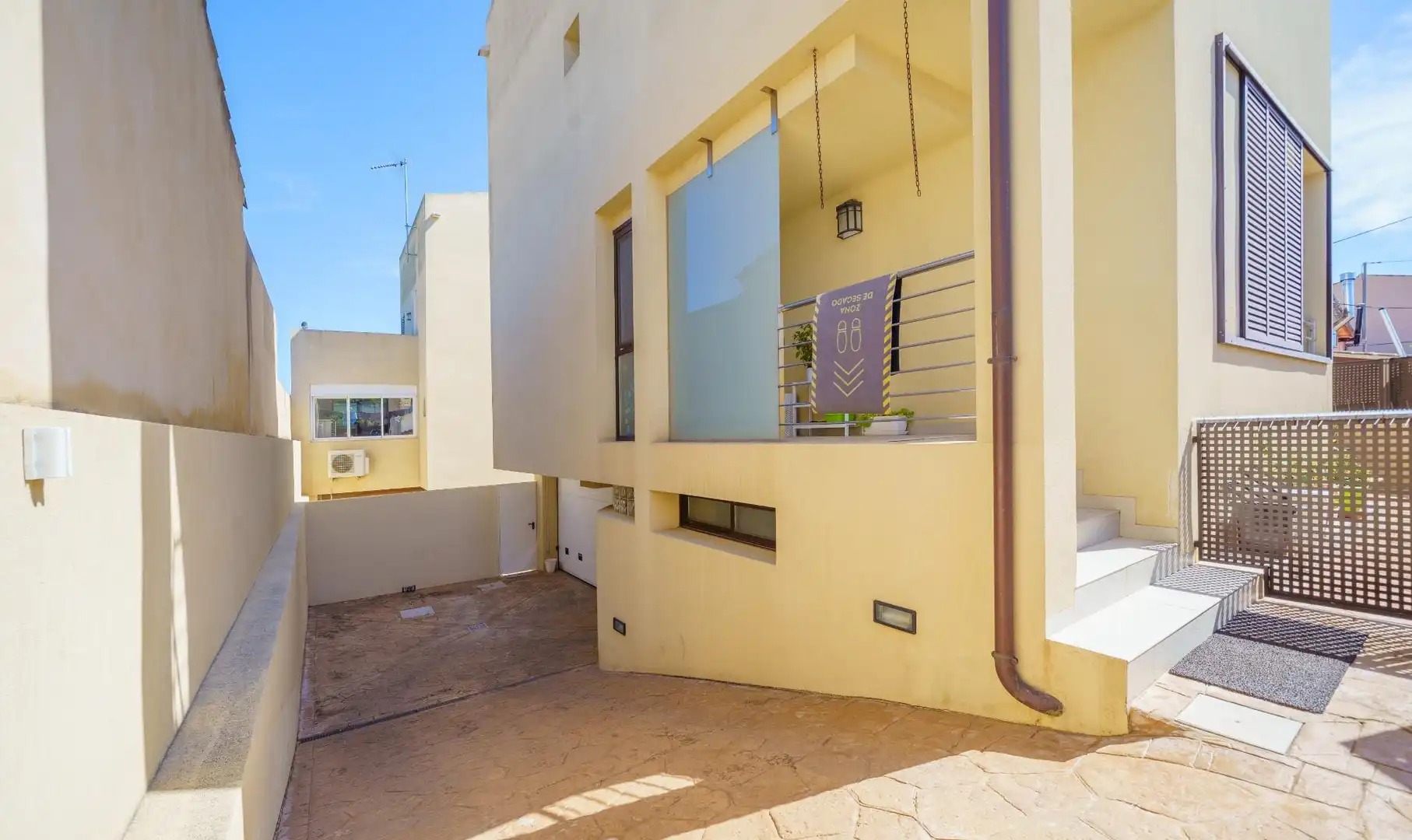 Vista exterior de Casa o xalet en venda en  Palma de Mallorca amb Aire condicionat, Calefacció i Jardí privat