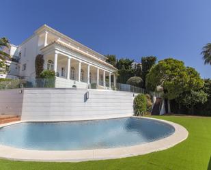 Swimming pool of House or chalet for sale in Benalmádena  with Air Conditioner, Private garden and Terrace