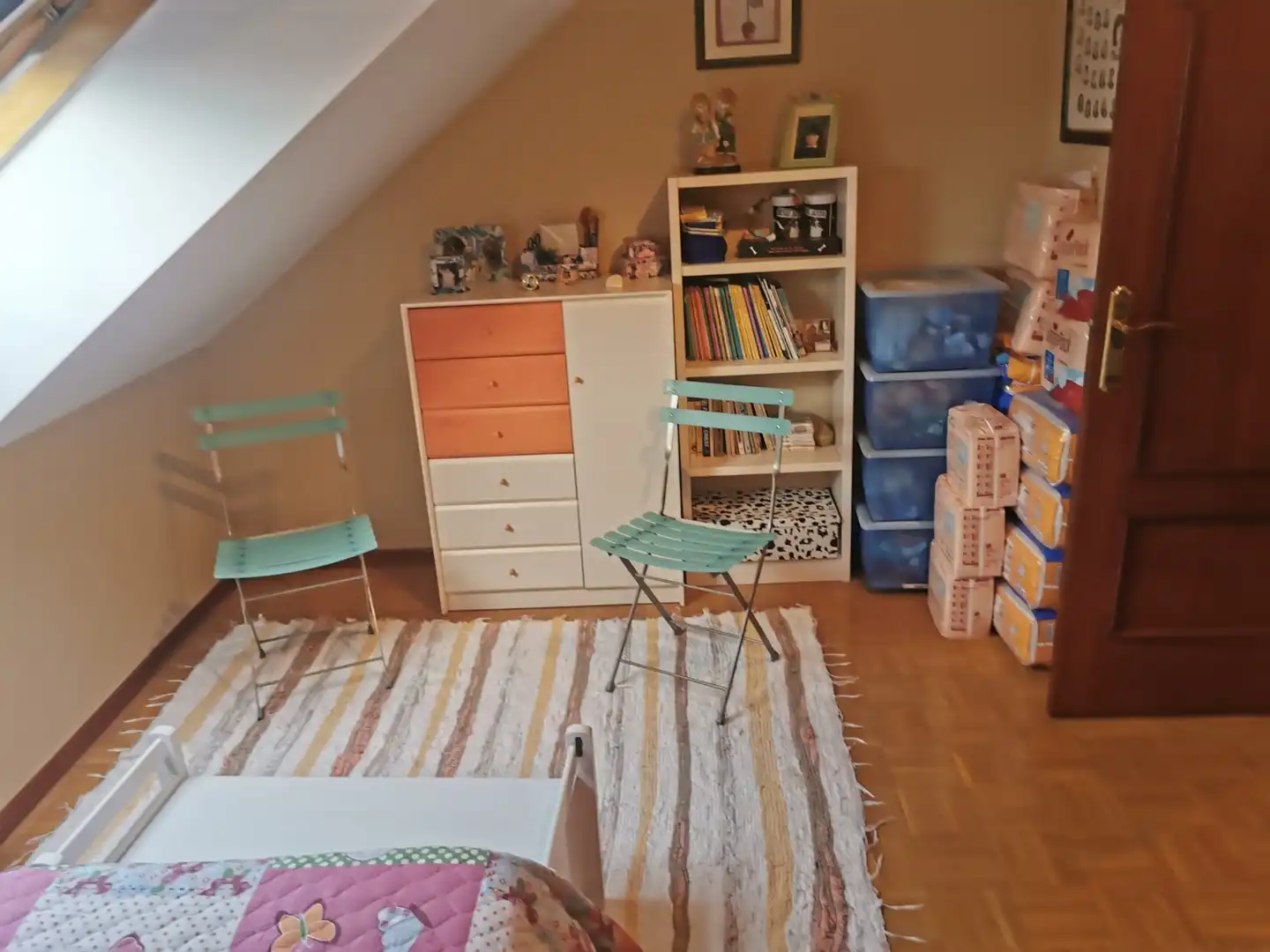 Habitación de Piso en venta en Gijón  con Calefacción, Parquet y Trastero