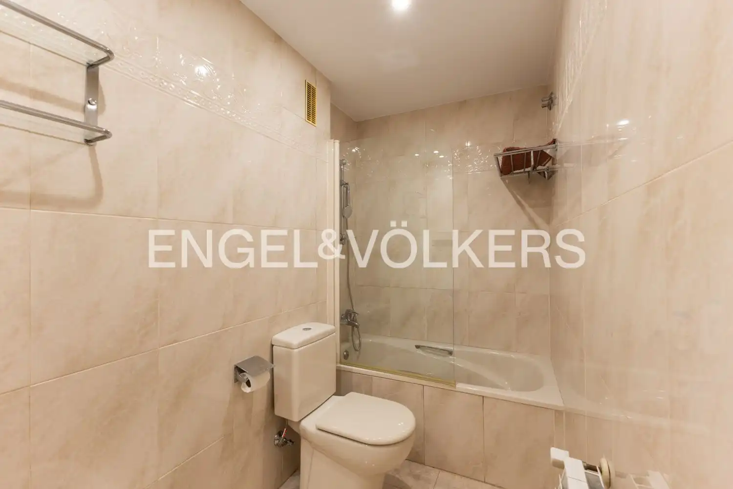 Bathroom of Flat for rent in Castellón de la Plana / Castelló de la Plana  with Air Conditioner, Heating and Parquet flooring