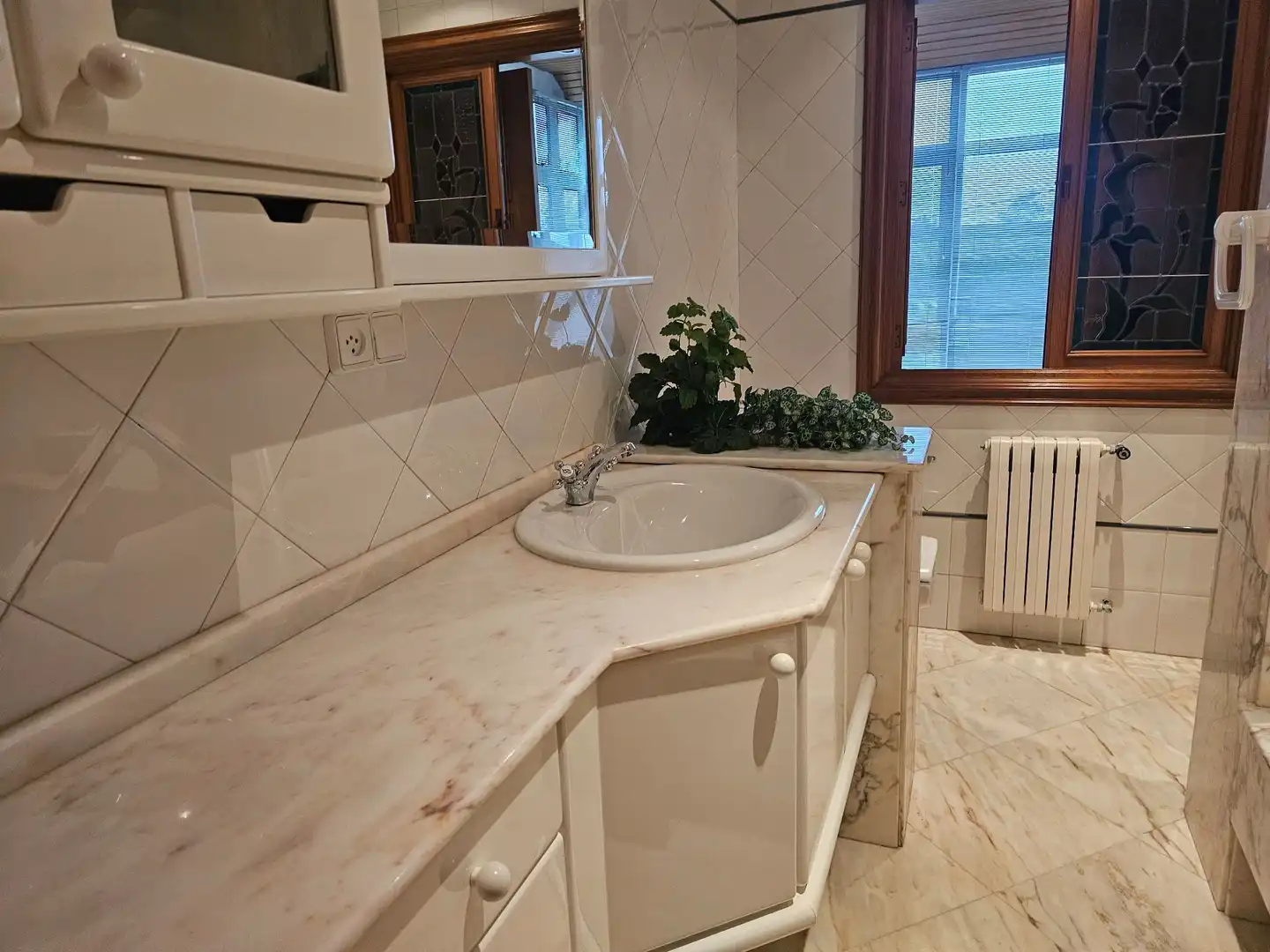 Baño de Casa o chalet en venta en Santa Comba con Calefacción, Jardín privado y Terraza
