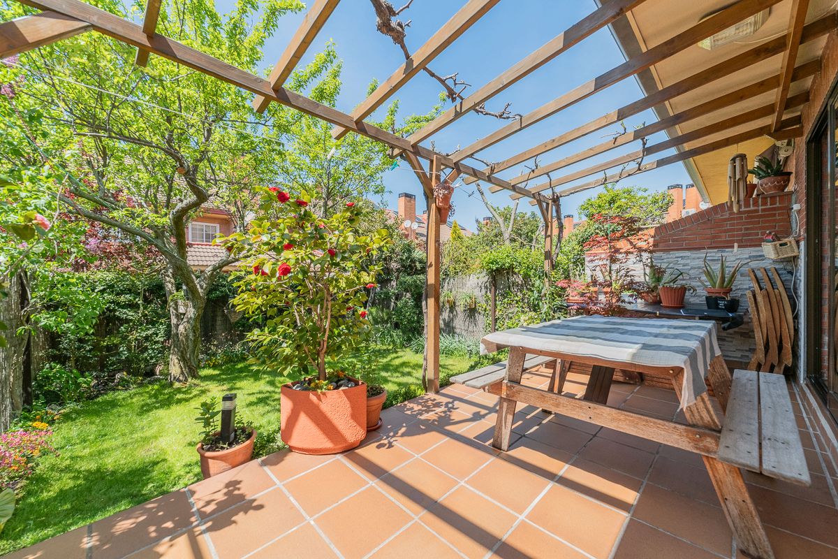 Terrace of Single-family semi-detached for sale in Collado Villalba  with Air Conditioner, Heating and Private garden