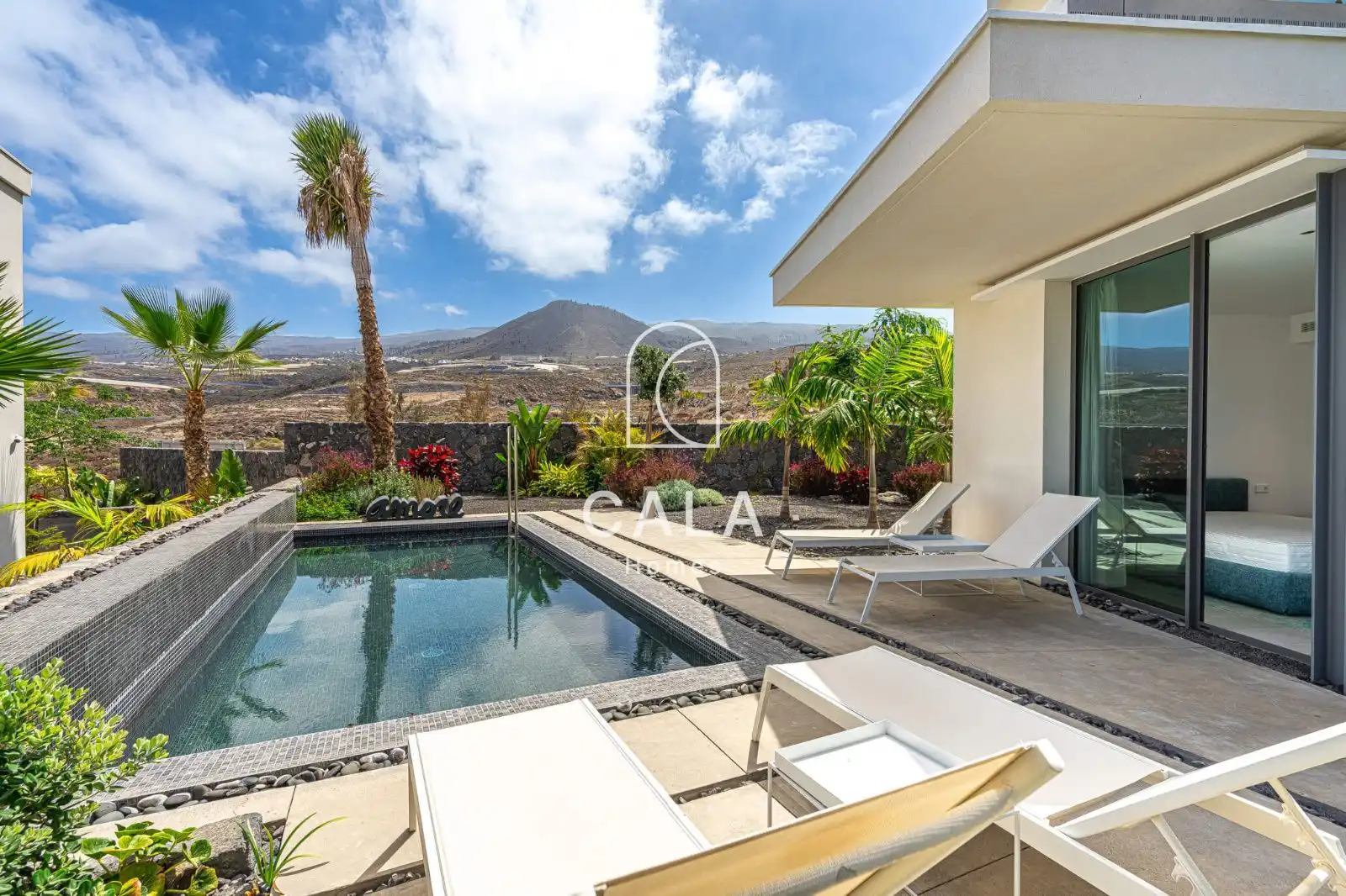 Vista exterior de Casa o chalet en venta en Guía de Isora con Aire acondicionado, Calefacción y Terraza