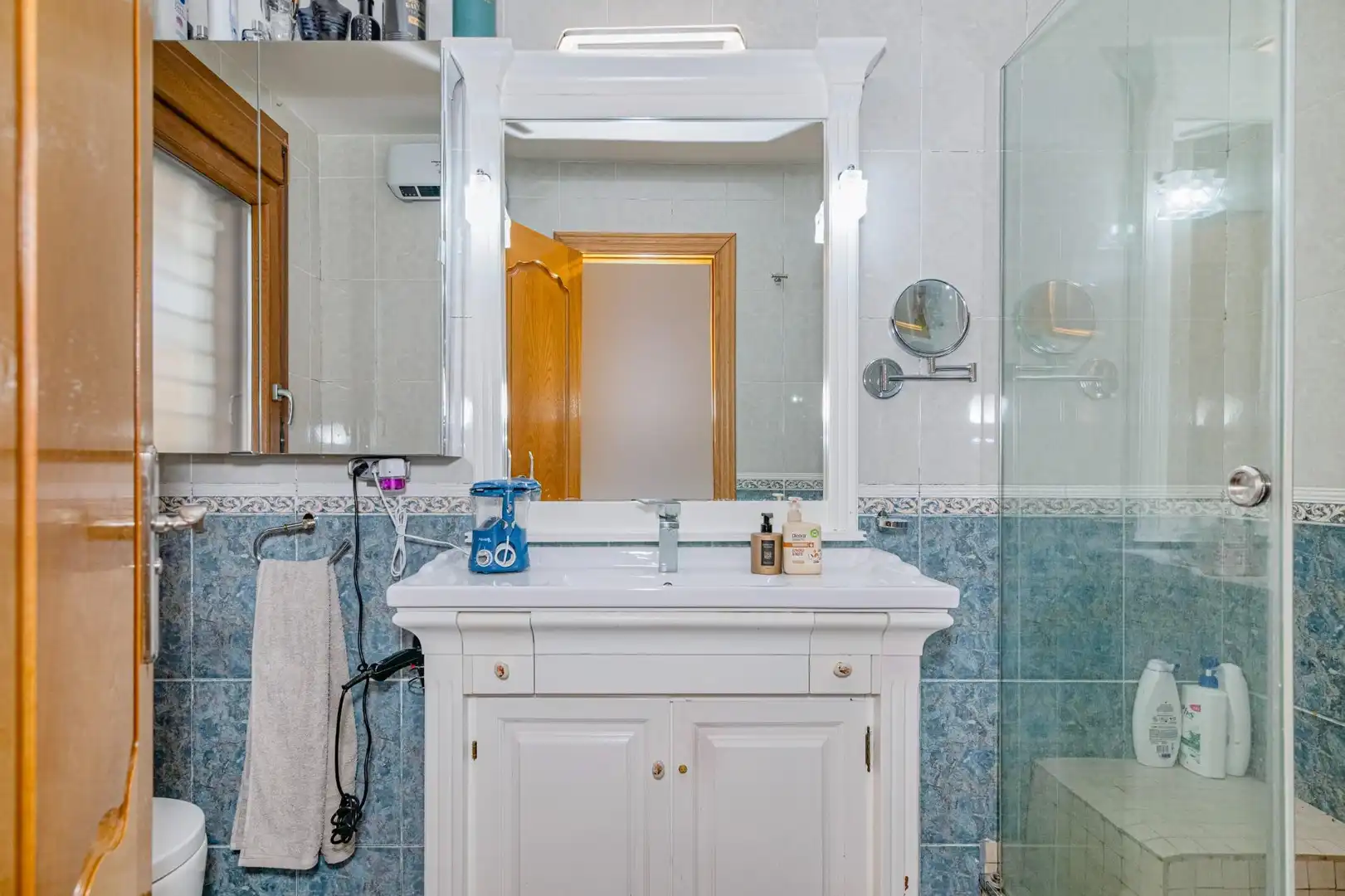 Baño de Casa adosada en venta en Vegas del Genil con Aire acondicionado, Calefacción y Balcón