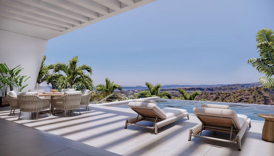 Foto 0 de Villa de Lujo con Vistas al Mar en Estepona