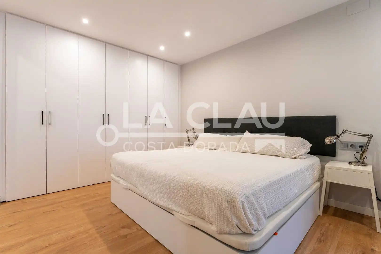 Bedroom of Flat for sale in Tarragona  with Heating, Oven and Microwave