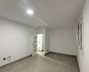 Flat for sale in Cobeja  with Air Conditioner