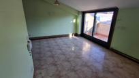Sala d'estar de Àtic en venda en Cangas 