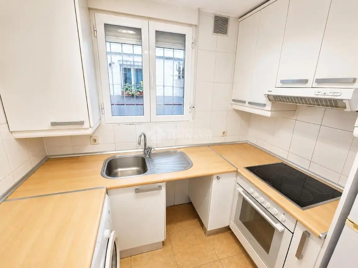 Cocina de Piso en venta en Madrid con Calefacción