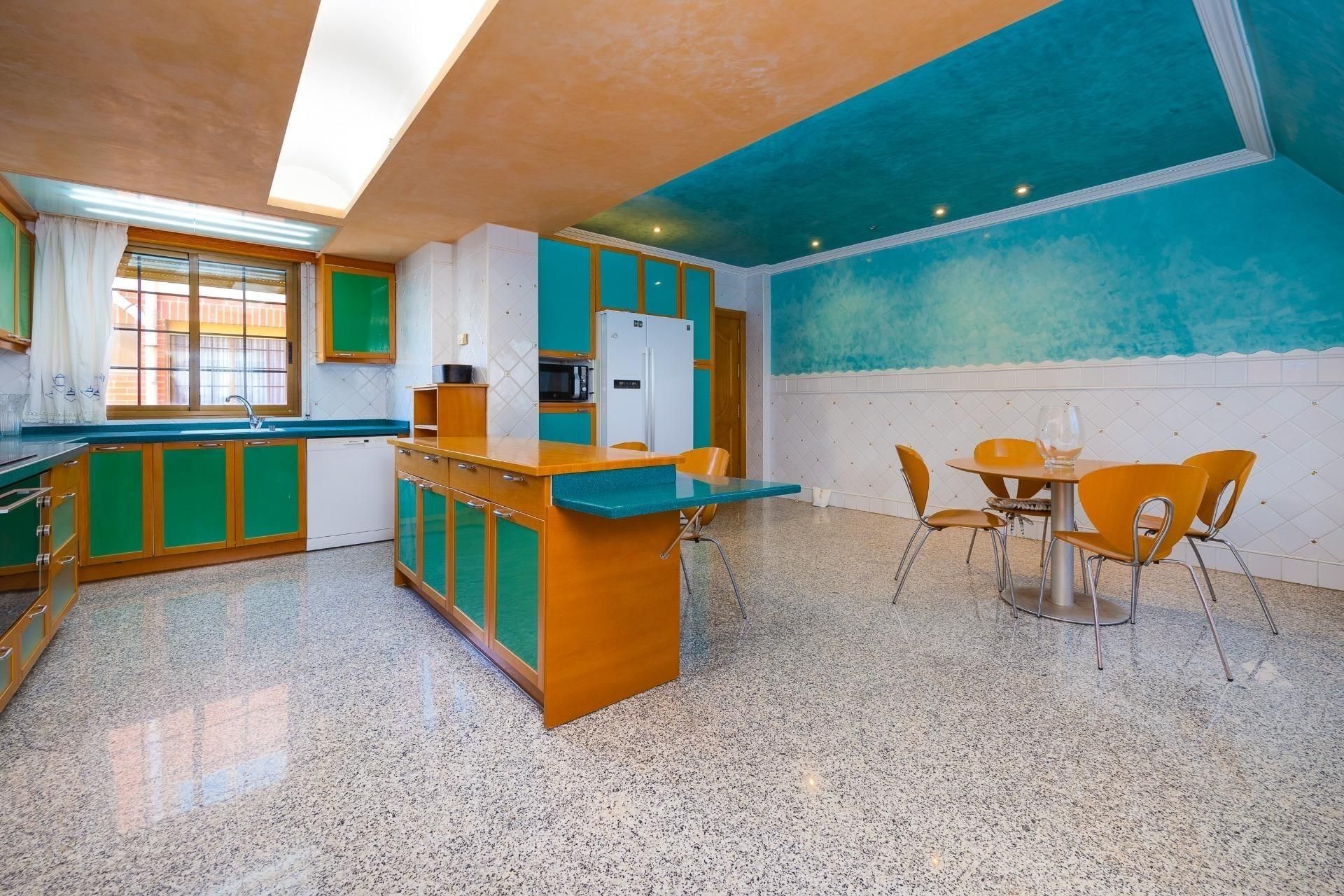 Kitchen of Attic to rent in Torrevieja  with Air Conditioner, Terrace and Balcony