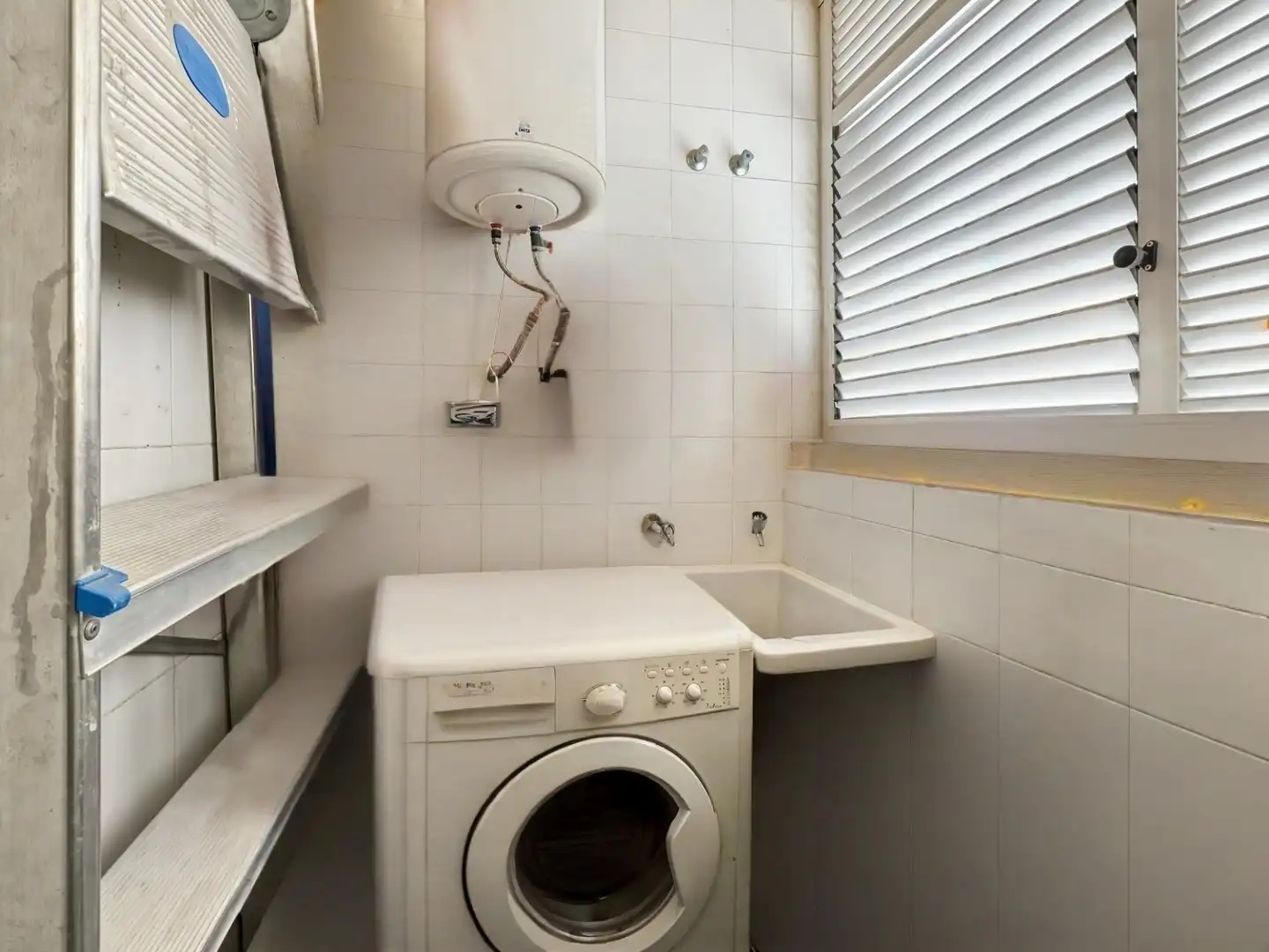 Baño de Apartamento en venta en Benidorm con Calefacción y Terraza