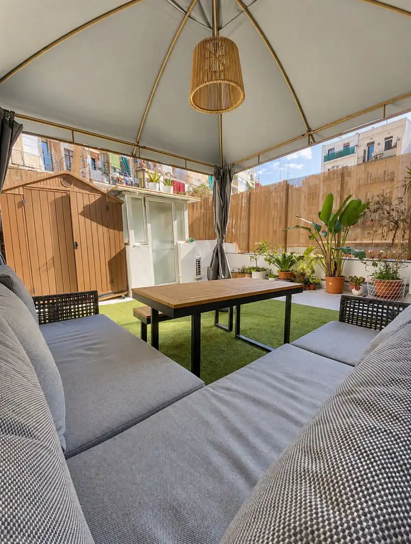 Terrace of Duplexes for rent to own in Barcelona  with Air Conditioner, Private garden and Pets allowed