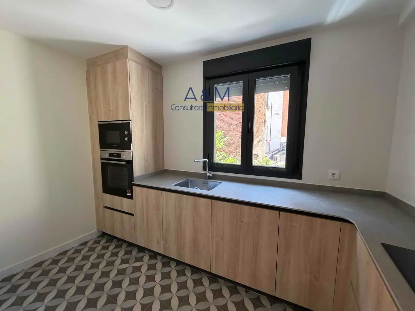 Cocina de Apartamento de alquiler en Valladolid con Aire acondicionado, Calefacción y Amueblado