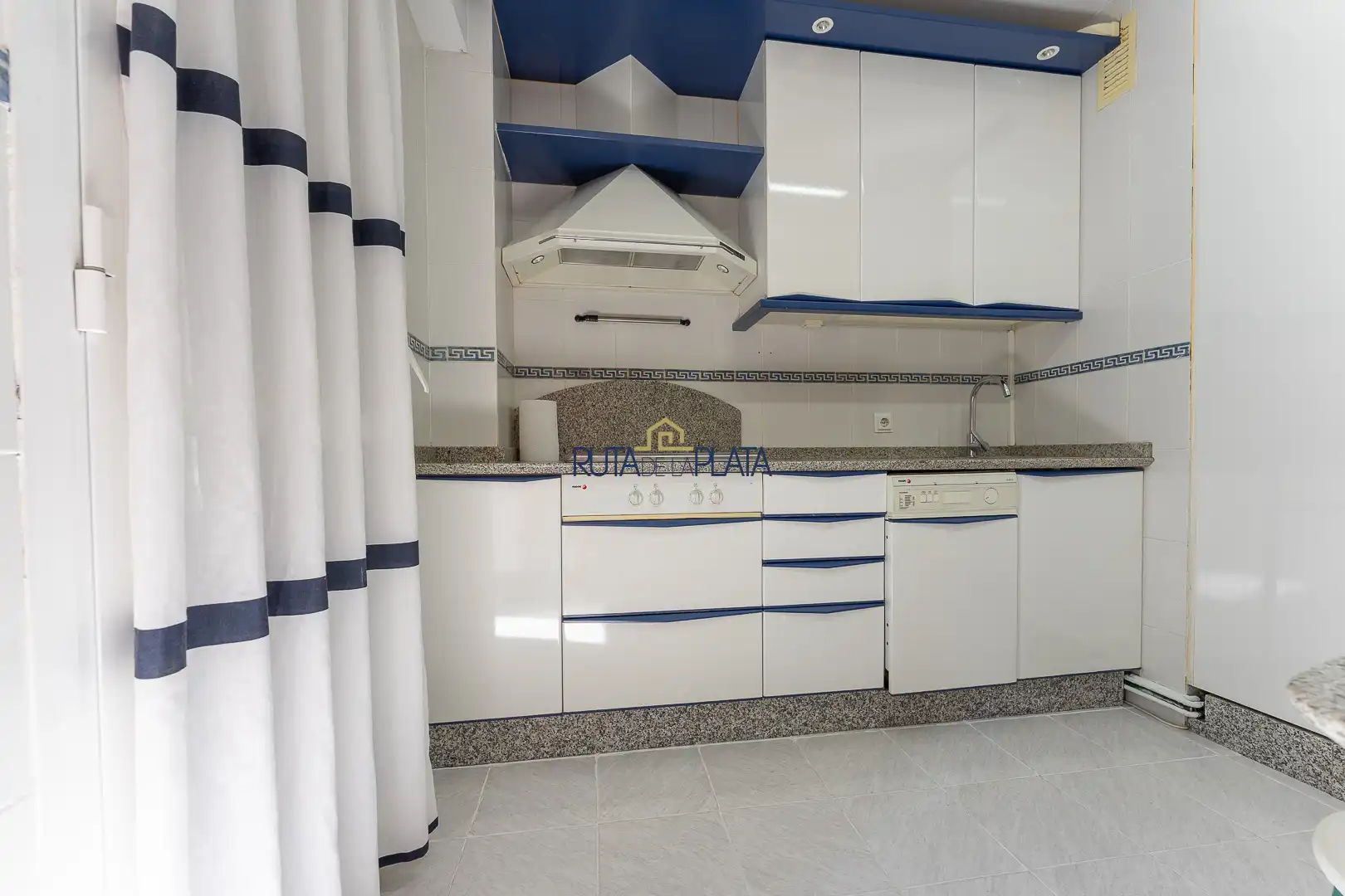 Kitchen of Flat for rent in Zamora Capital   with Heating, Parquet flooring and Terrace