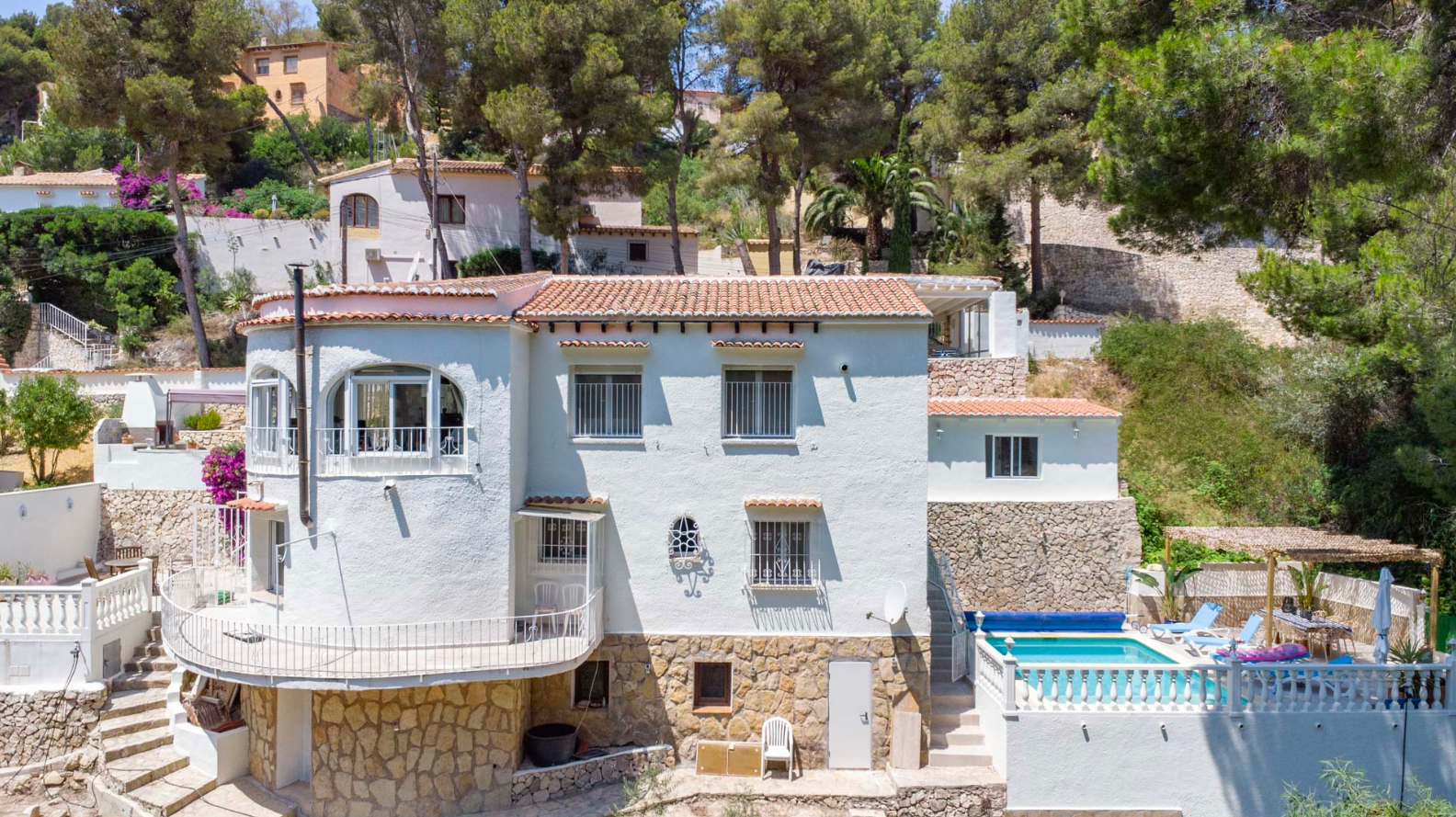 Vista exterior de Casa o xalet en venda en Benissa amb Aire condicionat, Jardí privat i Terrassa