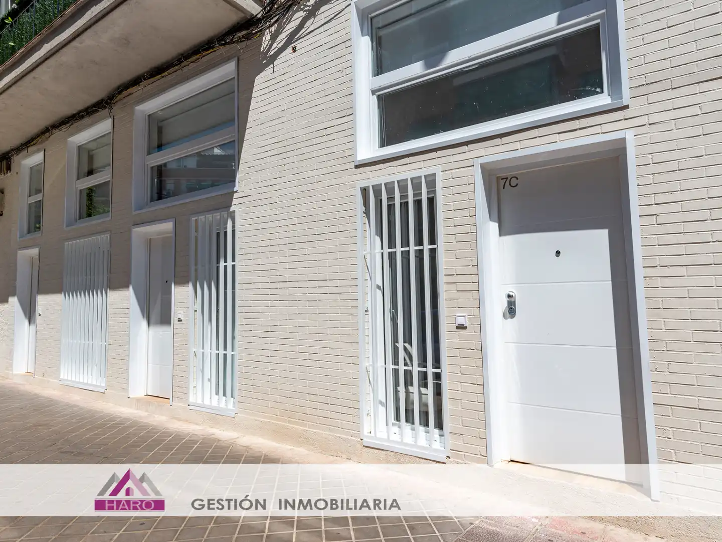 Vista exterior de Piso en venta en  Madrid Capital con Calefacción, Amueblado y Horno