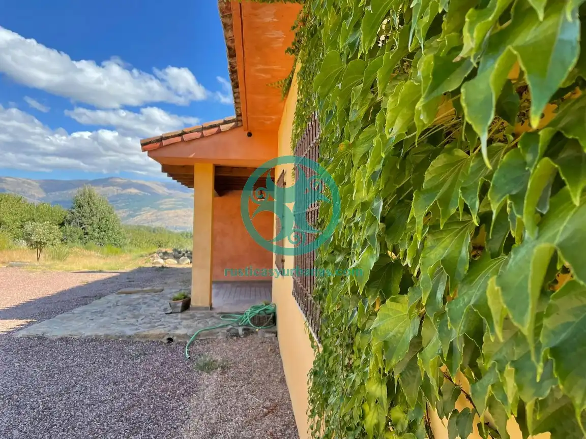 Vista exterior de Casa o chalet en venta en Jaraíz de la Vera